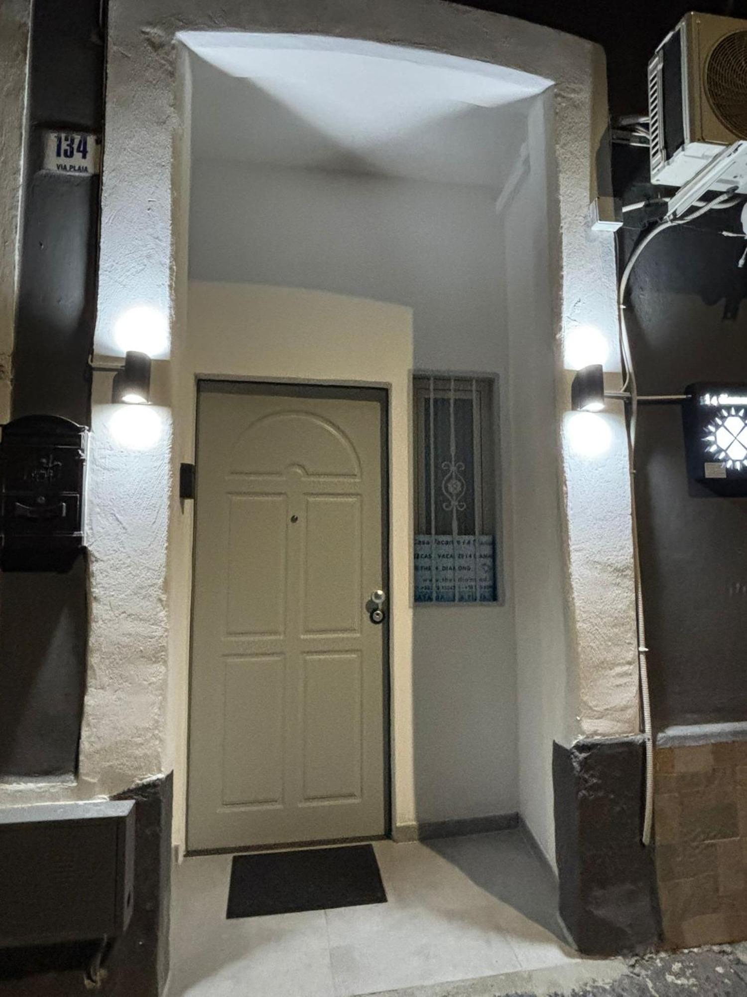 Casa Vacanze I 4 Diamanti Room 1 คาตาเนีย ภายนอก รูปภาพ